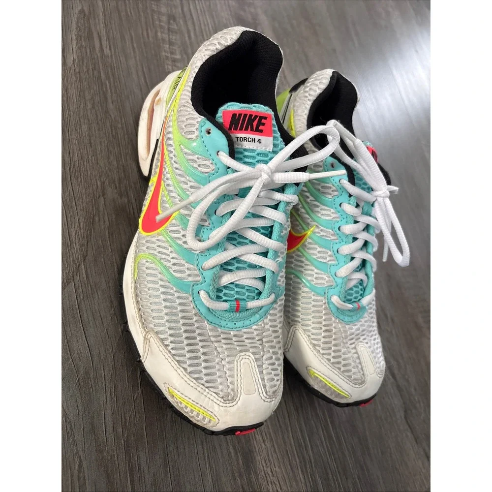 Nike Air Max Torch 4 Womens Running Shoes White Volt Pink CW5607-100 Size 8.5